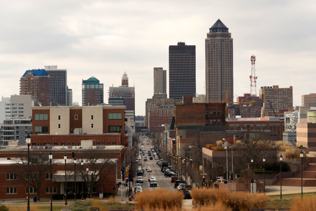 Des Moines, IA Car Accident Loans